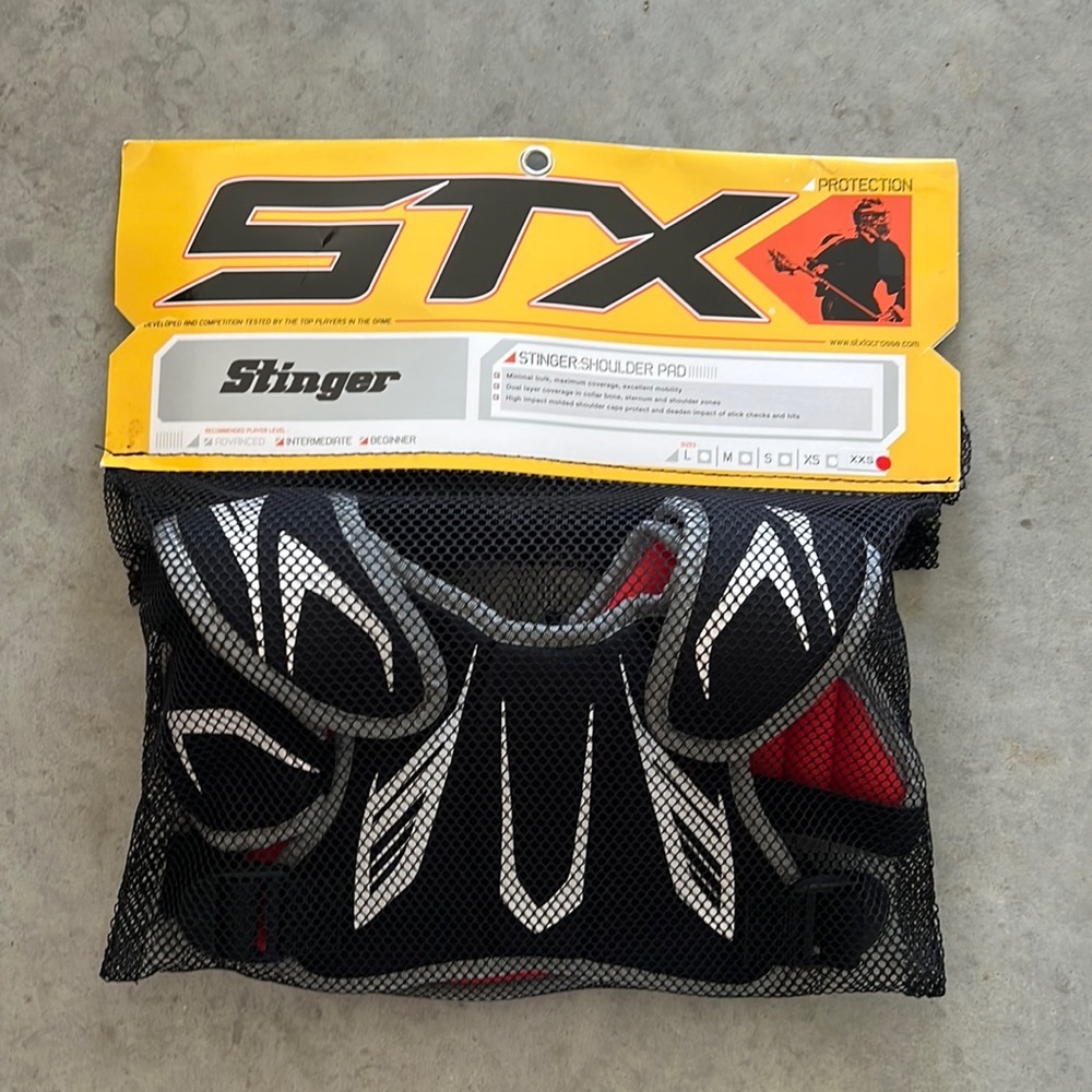 STX Stinger Lacrosse Shoulder Pad Intermediate  Beginner in Black Size XXS